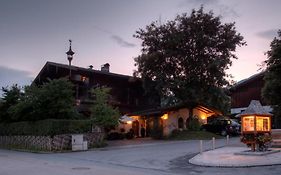 Appartement Pension Baeckenhaeusl Ferienwohnungen Chalets Huetten Komfortzimmer